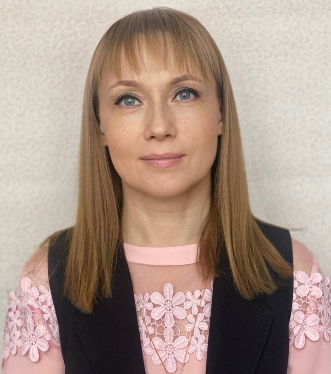Суркова Анжела Анатольевна.